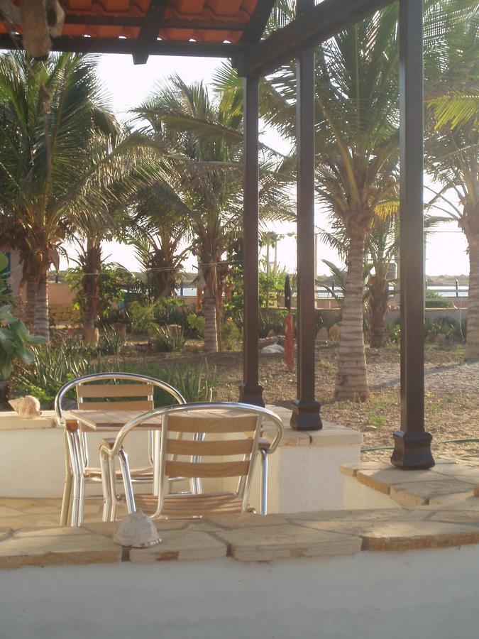 Torre Sabina Bed & Breakfast Cidade do Maio Екстериор снимка